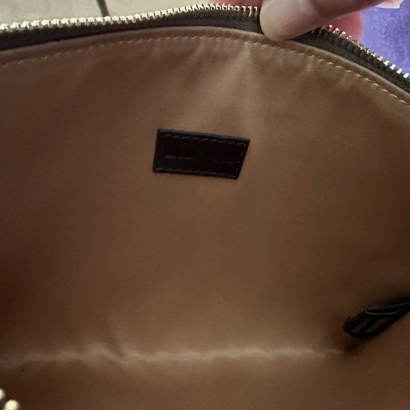 Dual Material Fendi Pouch - Picture 4 of 7